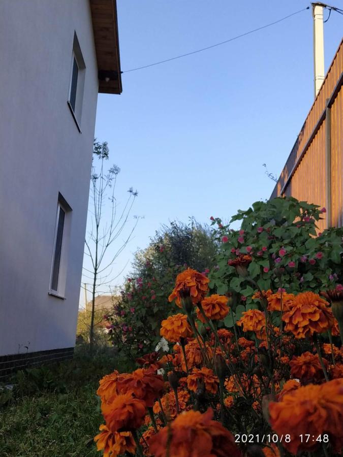 Nestg Guest House Pilipets Eksteriør bilde